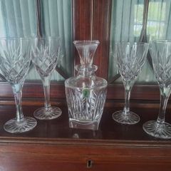 cyrstsl  decanter and 4 crystal wine glasses