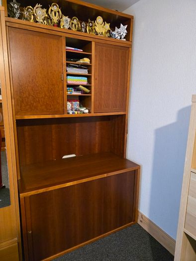 Free cabinet