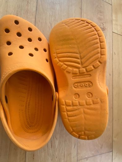 kids crocs unisex size 3 junior