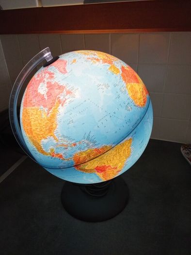 Globe Lamp