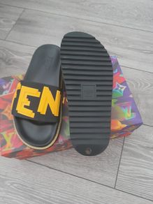 sliders fendi