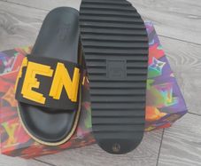 sliders fendi