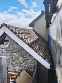 Marley roof tiles/9 ridge tiles