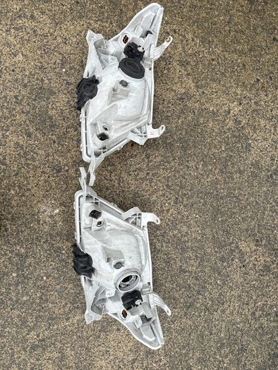 Toyota Hilux Head Lamps