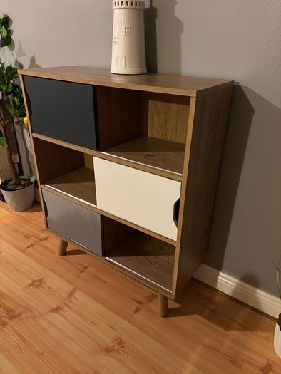 Side board/ cabinet