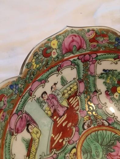 Vintage Famille Rose Hand Painted 14 cms Bowl