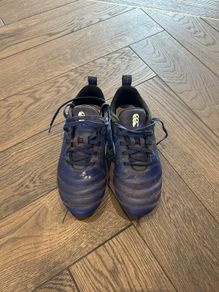 Boys Rugby/Football boots size 1