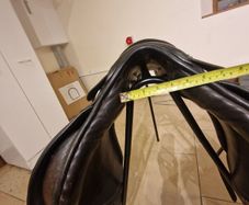 Saddle