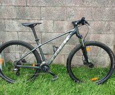 !!!BRAND NEW CONDITION!!! TREK marlin 5 gen 2 mountain bike