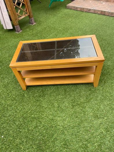 Coffee table/television table, curtain poles