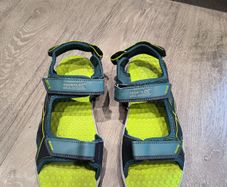 Regatta sandals size 6