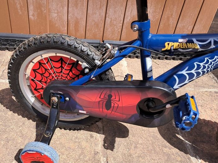 Kids Spiderman Bike 14 inch Wheels with Stabilisers