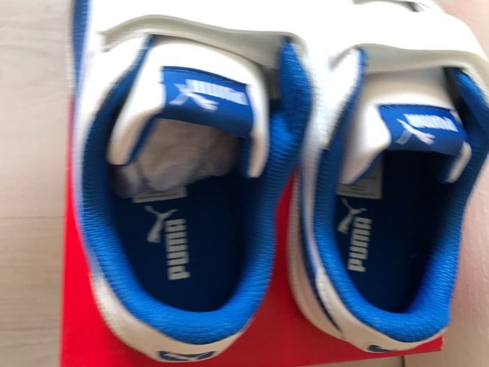 Puma Smash Fun Kids Uk 2.5 Brand New And Unworn