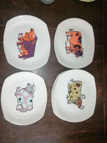 10x Beefeater Dinner Plates