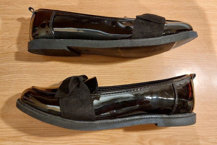 Brand new girls shoes - size UK4/EU 37