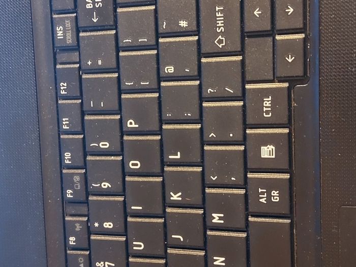 Toshiba Satellite C660-18C, Intel Celeron CPU 925, 2.3GHz, 4GB Ram, 255GB HDD, Windows 10, Microsoft Edge, Chrome and VLC