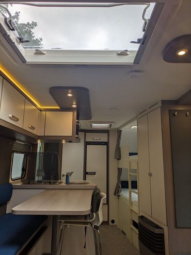 Knaus Caravan Lifestyle 550 in superb condition