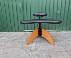 Soul Seat Cross Legged chair