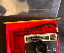 Kodak instamatic Camera (77X)