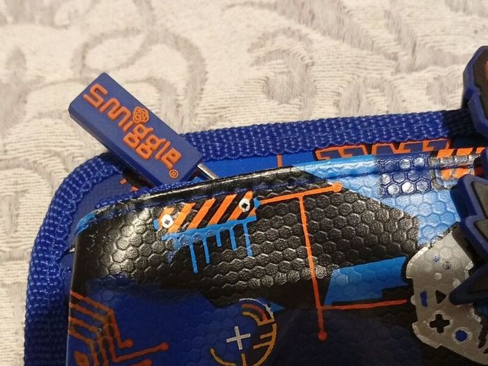 Smiggle Pencil case x 2 & Smiggle Pen's