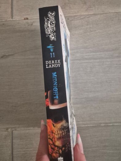 Skulduggery Pleasant Midnight