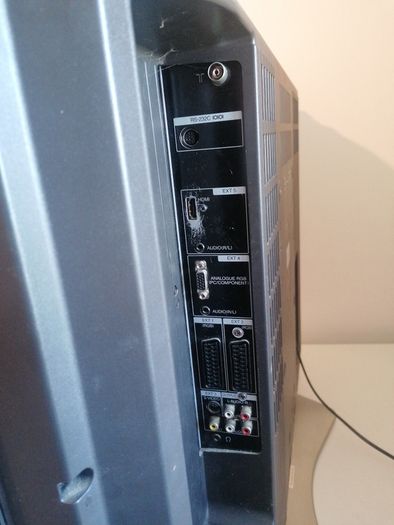 Sharp Aquos 32" LCD TV