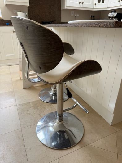 Bar stool x 2