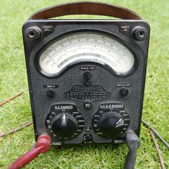Vintage Universal Avometer model 8 Voltmeter Collectible Rare Metal