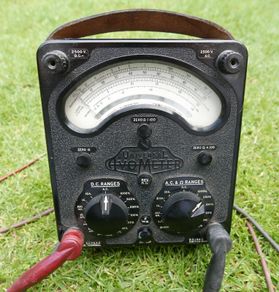 Vintage Universal Avometer model 8 Voltmeter Collectible Rare Metal