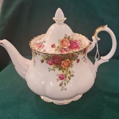 Old country roses teapot