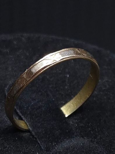 Vintage 14ct Gold Patterned Band Ring Size 52.5 Professionally Tested 1.14g
