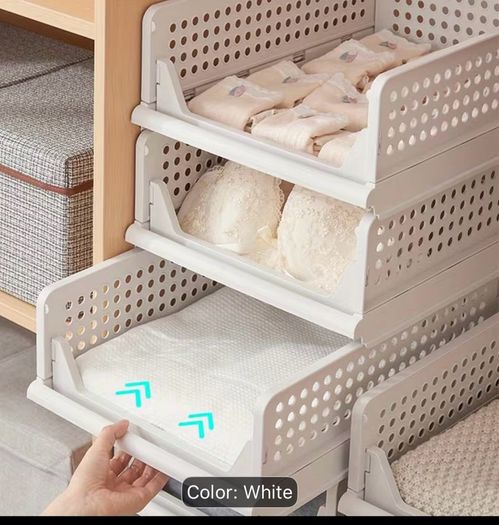 A Set of 3 Stackable Drawer Organizers, Sliding Wardrobe Drawers, Perfect for Wardrobes and Bedrooms, Measuring 33.5 X 43 X 42cm.