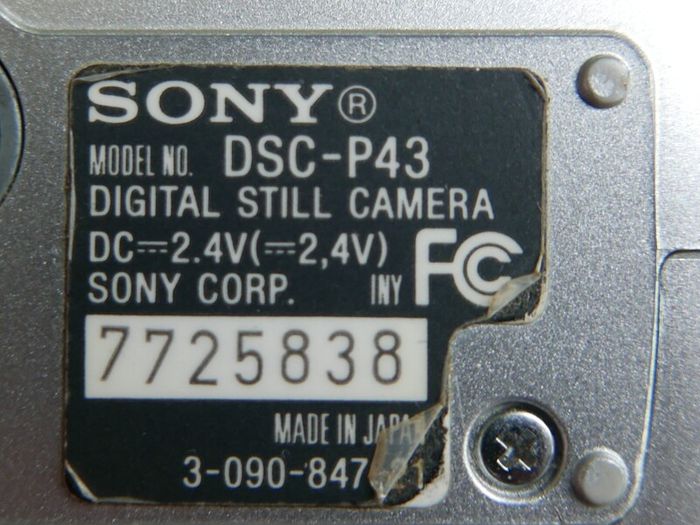 Sony Cyber-shot DSC-P43 4.1MP Digital Camera - Silver Tested