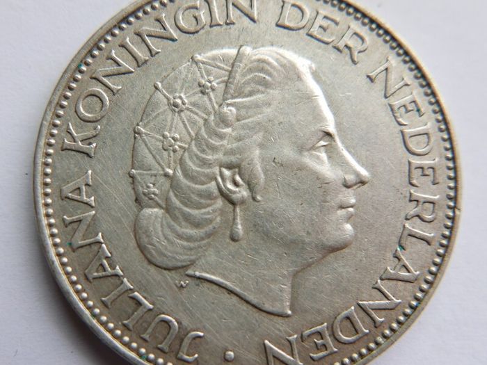 1961 Netherlands Kingdom Queen JULIANA Vintage Silver 2 1/2 Gulden Coin