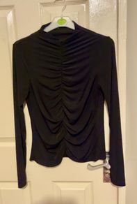 Black ruched long sleeved top
