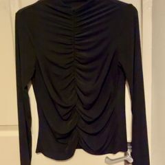 Black ruched long sleeved top