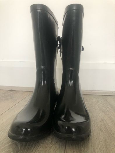 rain boots