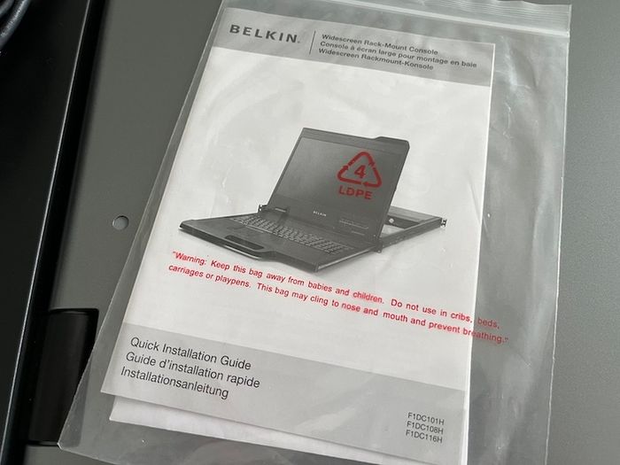 Belkin 19" 1U Widescreen Rackmount Console F1DC101H