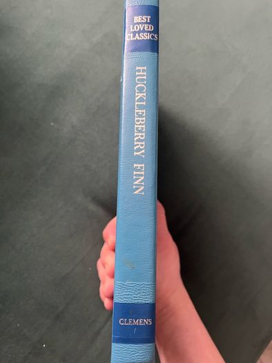 vintage Huckleberry Finn book