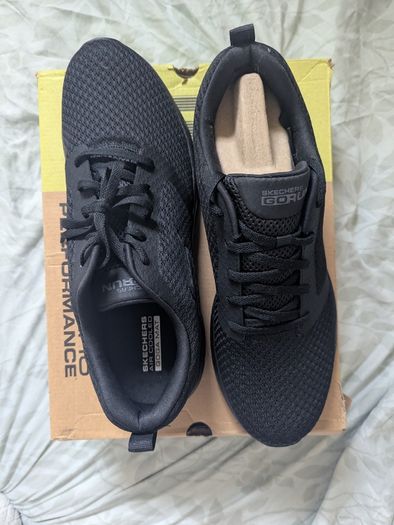 Skechers go run 600-circulate gen 5 all black ( Size 12UK /47EUR )