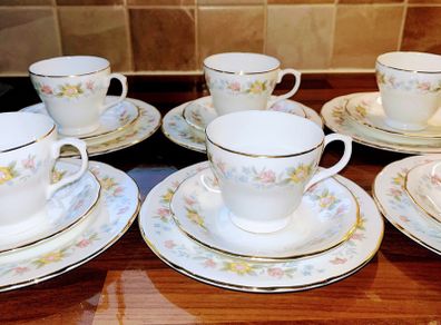 vintage 18 piece Mayfair Tea Set in original box