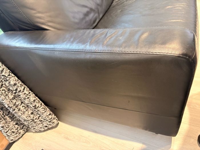 3 seater bleack leather sofa