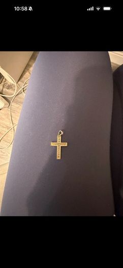 9k Gold Cubic Zirconia women's cross pendant