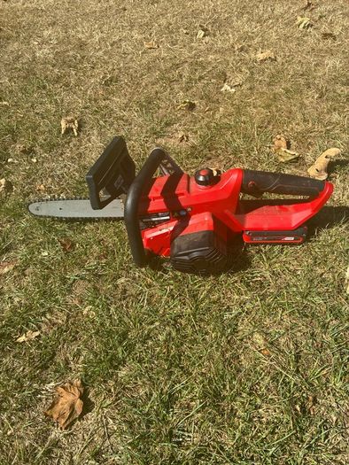 Battery chainsaw