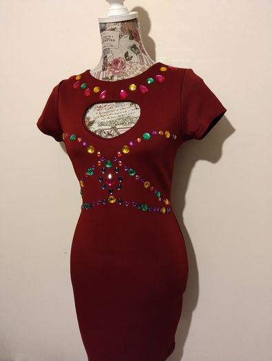 Beautiful Bodycon Dress, New With Tags