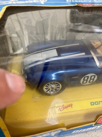 Disney Donald Duck AC Cobra 1/24 Burago