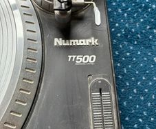 Numark TT500 turntable