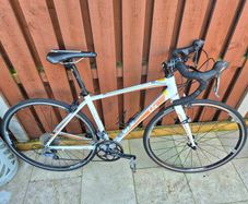 Racing bike. Suitable 12yrs plus
