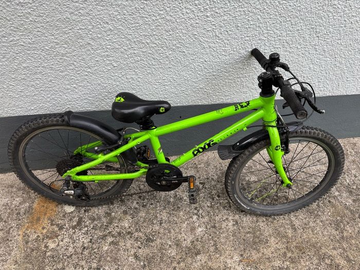 Frog 52 Kids Bike Green Geared 8 Speed