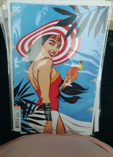 Wonder Woman Frison variants